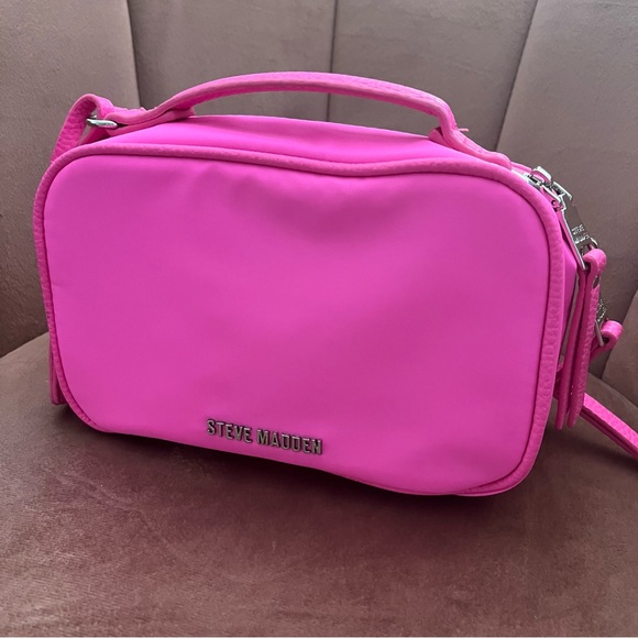 Pink Steve Madden crossbody 💗 - Picture 5 of 6